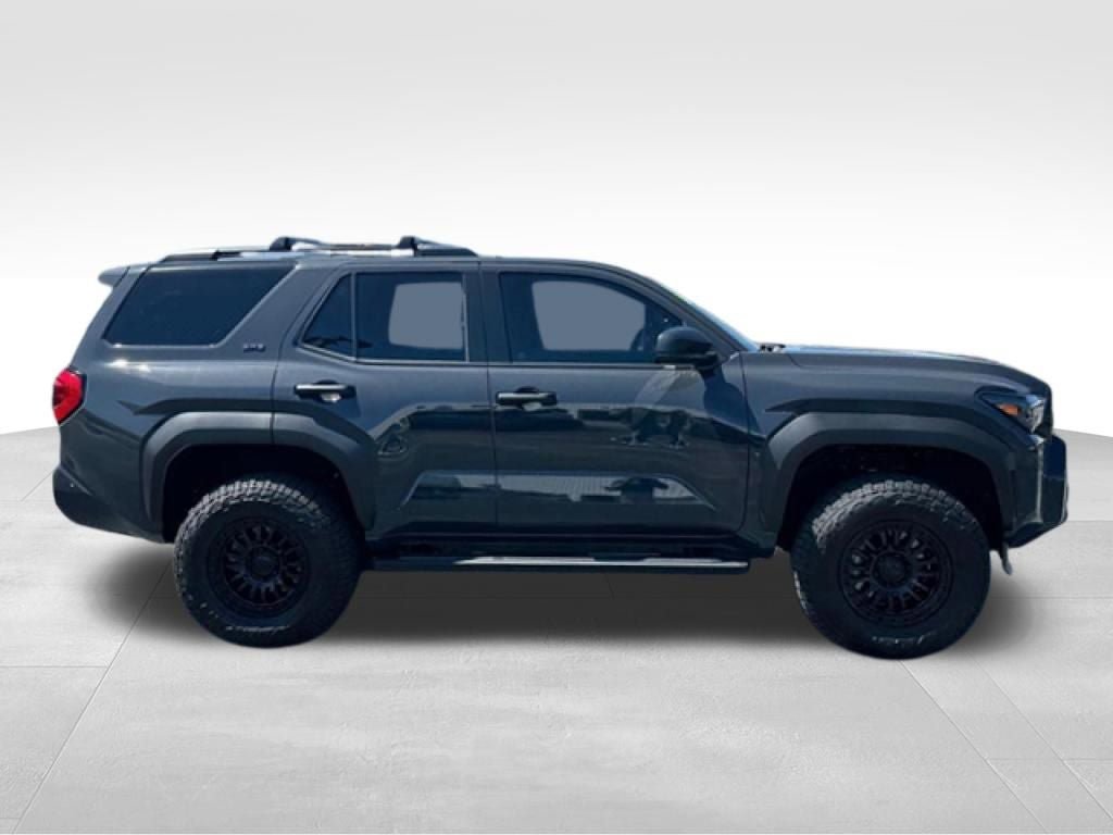 Used 2026 Toyota 4Runner SR5 AWD/4WD image 9