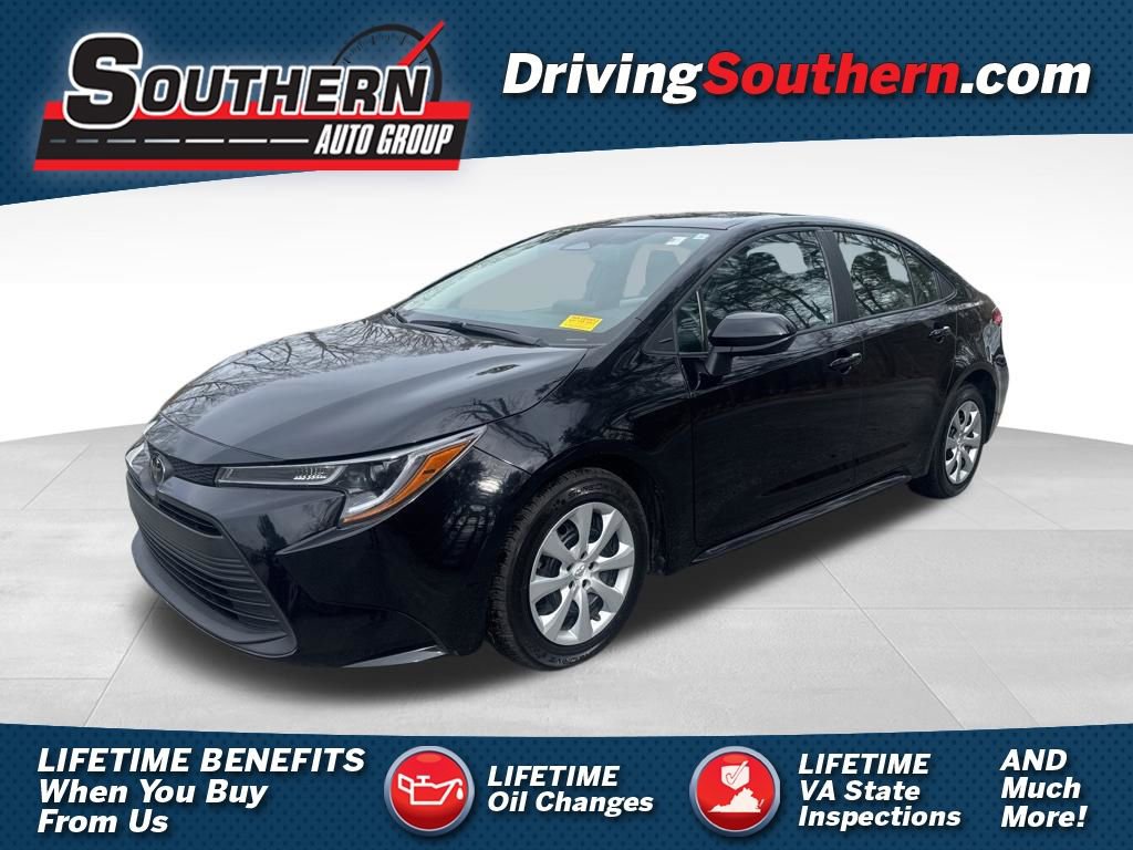 Used 2024 Toyota Corolla LE image 1