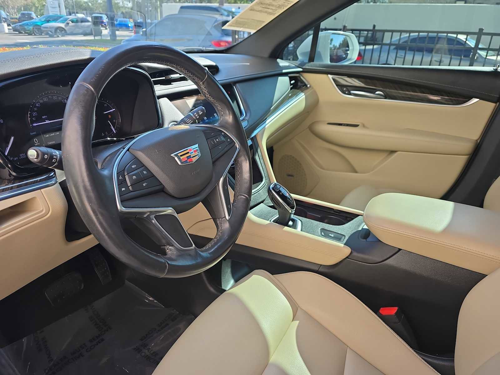 Used 2017 Cadillac XT5 FWD image 13