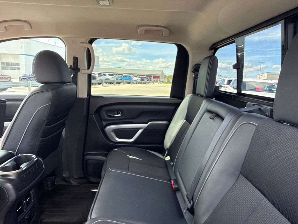 Used 2018 Nissan Titan PRO-4X AWD/4WD image 28
