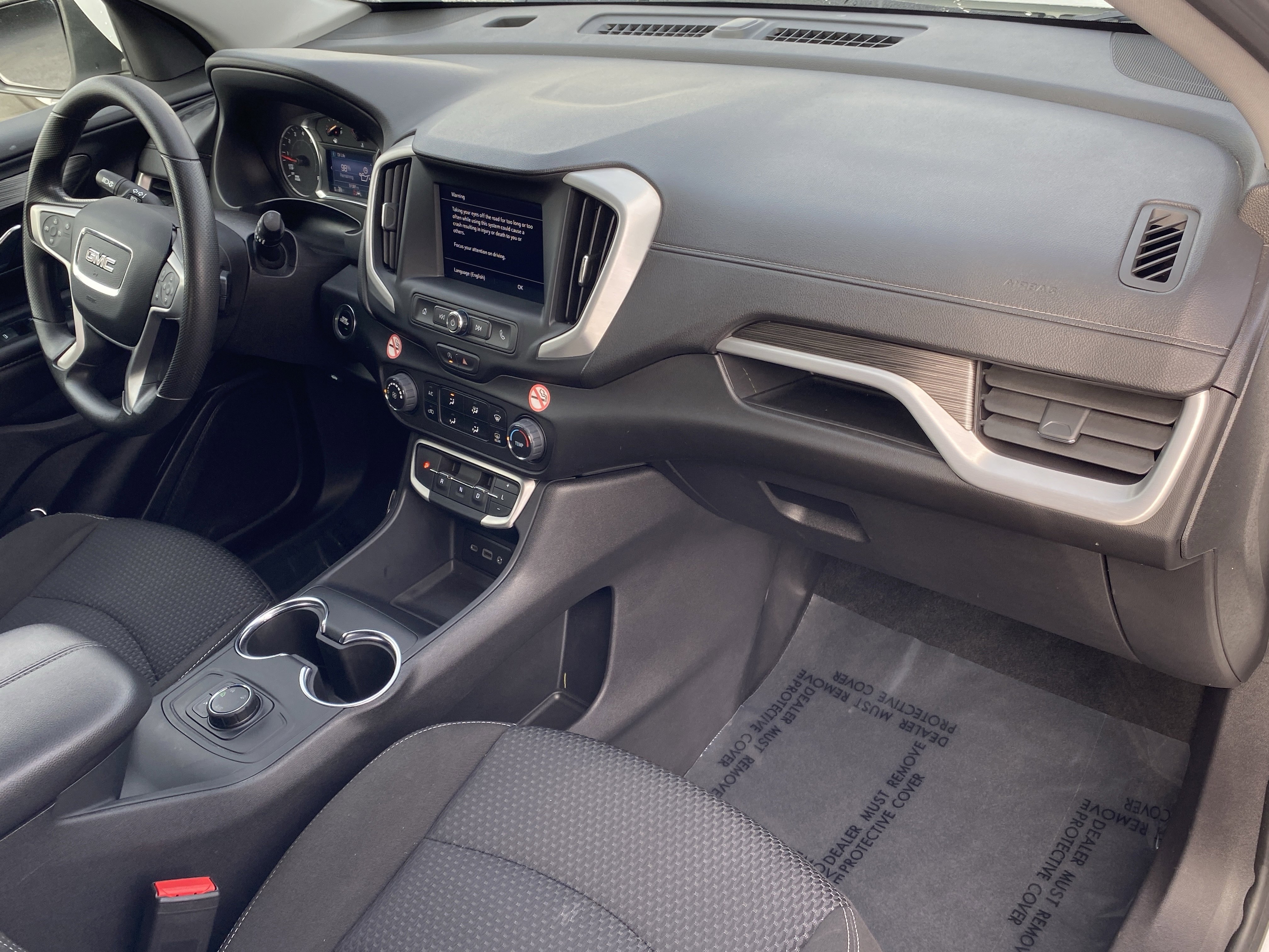Used 2024 GMC Terrain SLE image 10