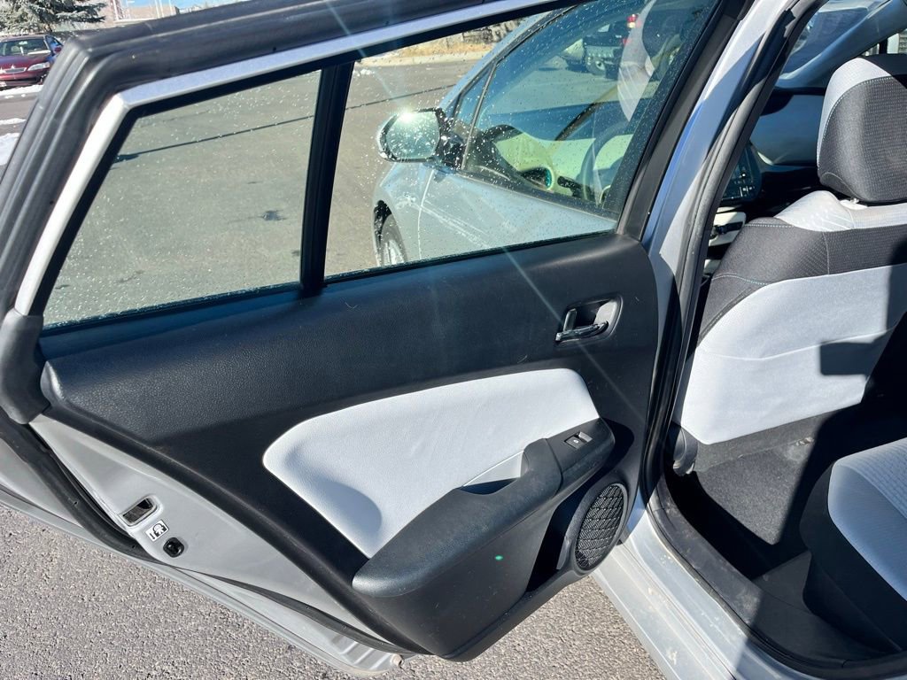 Used 2016 Toyota Prius Three image 9