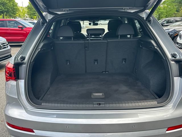 Used 2019 Audi Q3 2.0T Premium w/ Convenience Package AWD/4WD image 17