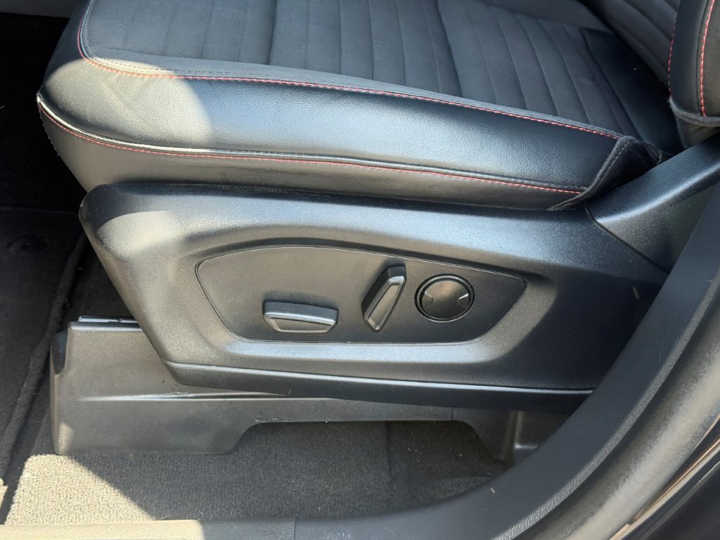 Certified 2025 Ford Explorer ST-Line w/ ST-Line Street Pack AWD/4WD image 15