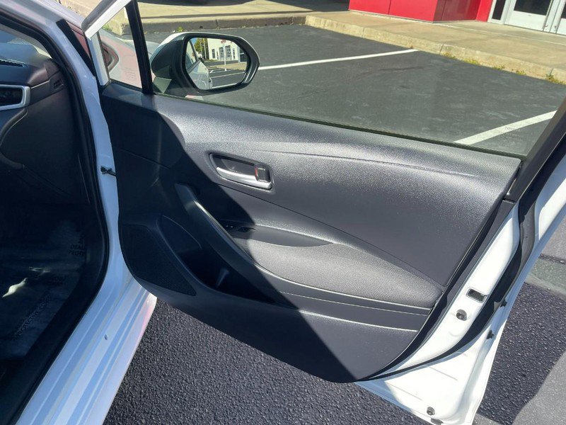 Used 2021 Toyota Corolla LE image 7