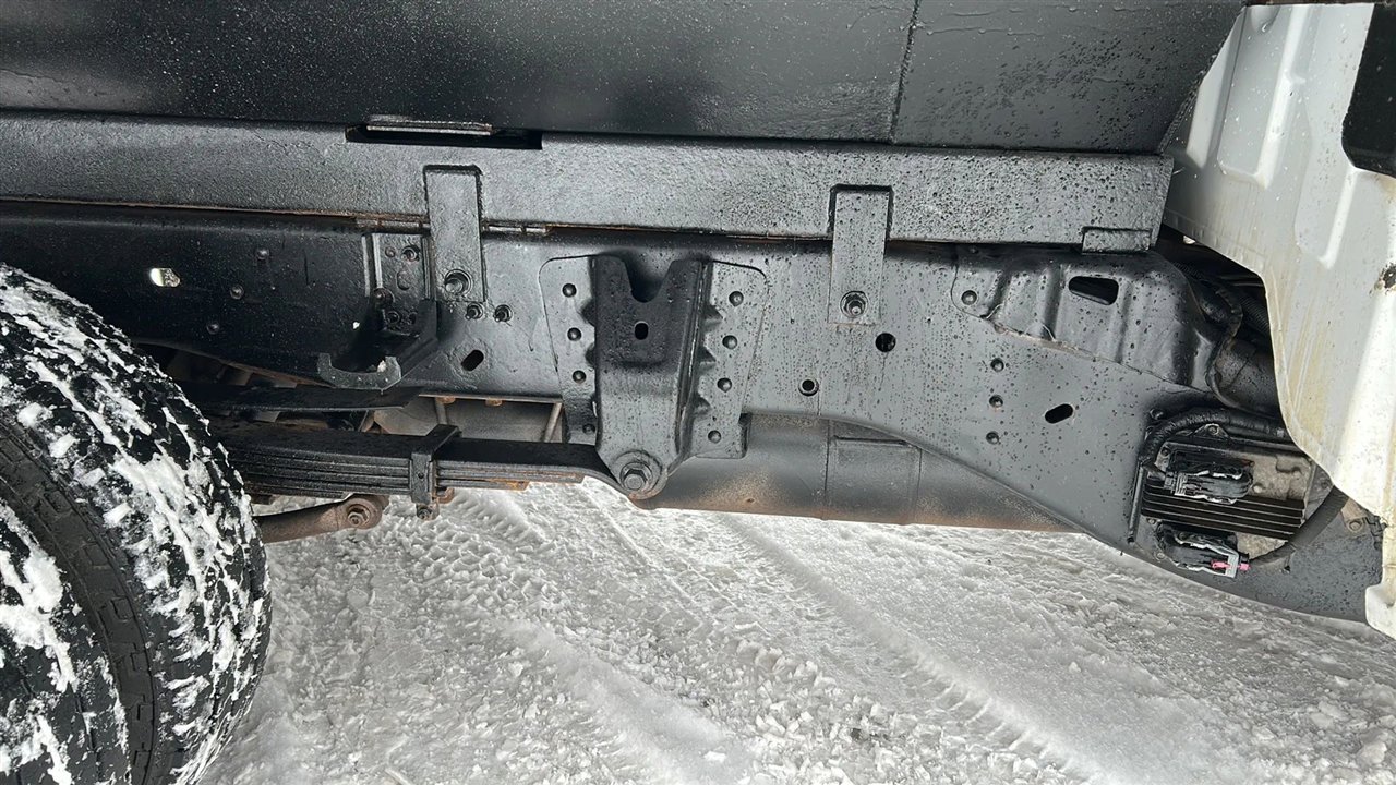 Used 2015 GMC Sierra 3500 4x4 Regular Cab w/ Sierra Convenience Package image 9