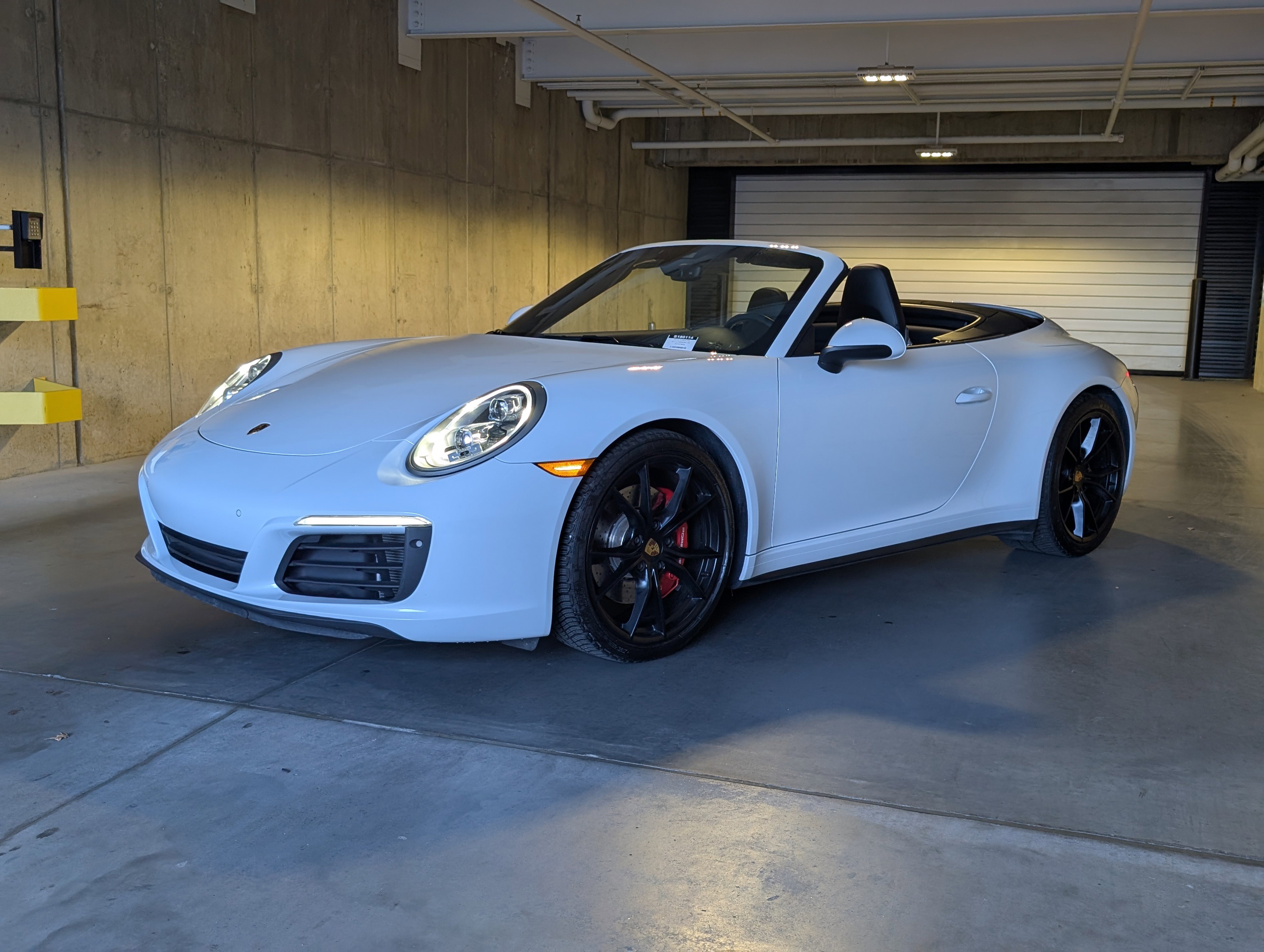 Used 2018 Porsche 911 Carrera 4S image 1