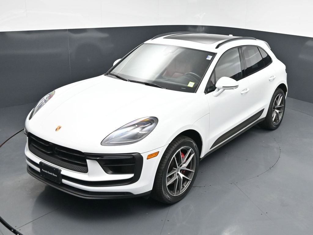 Certified 2023 Porsche Macan S AWD/4WD image 12