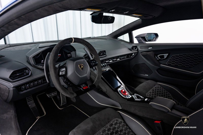 Used 2024 Lamborghini Huracan Sterrato image 35