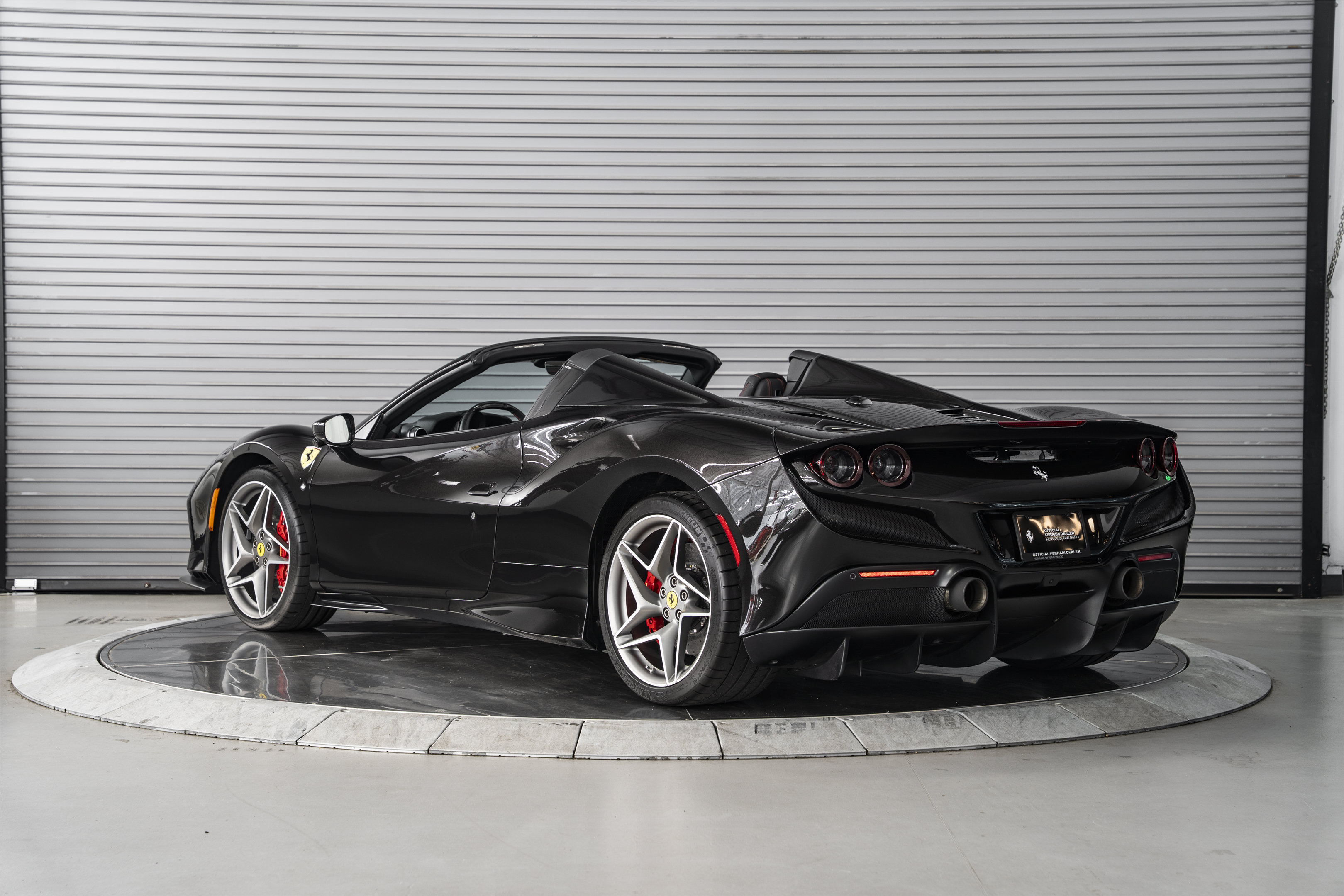 Used 2022 Ferrari F8 Tributo RWD image 3