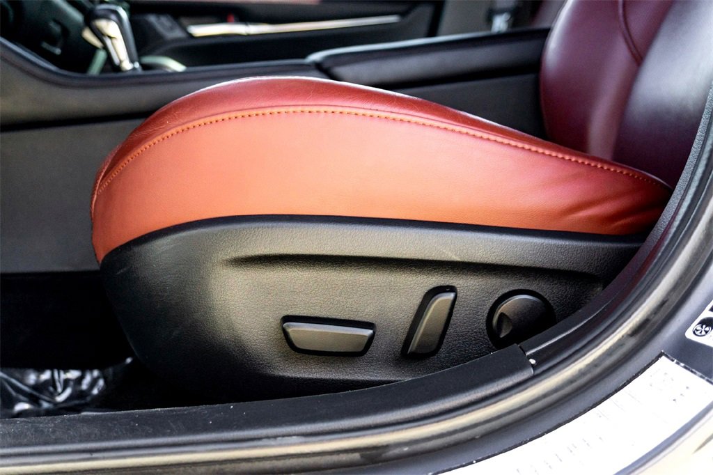 Used 2024 MAZDA MAZDA3 s image 12