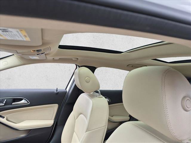 Used 2019 Mercedes-Benz GLA 250 4MATIC image 16