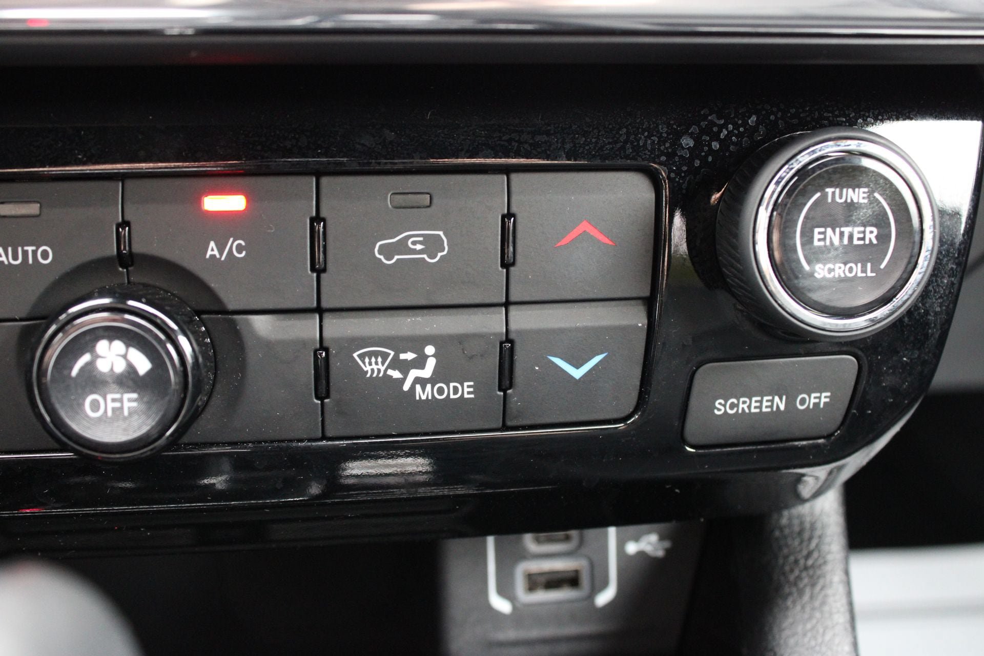 Used 2023 Jeep Compass High Altitude AWD/4WD image 45