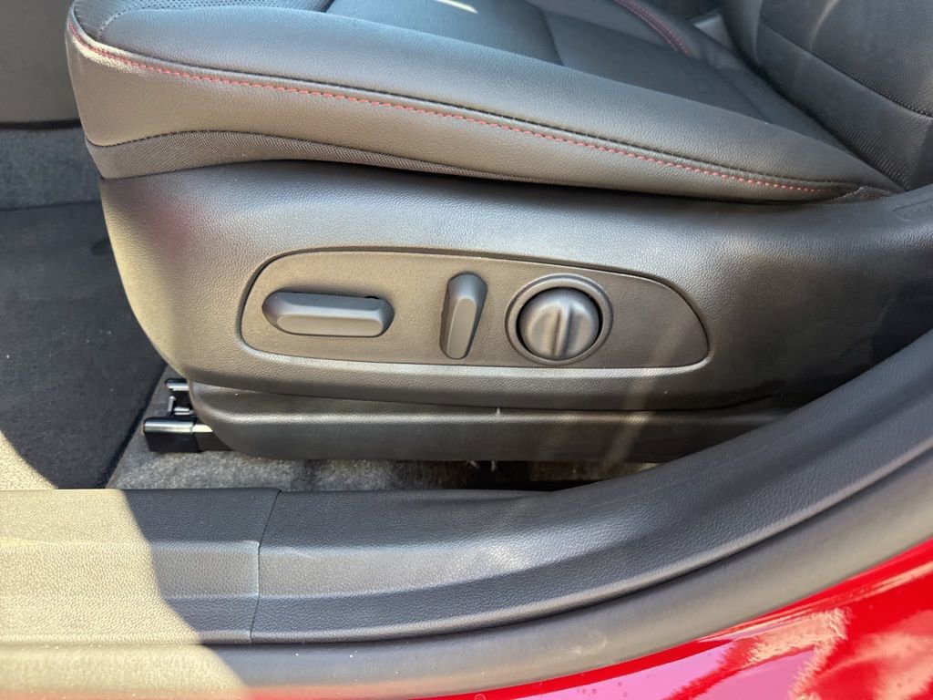 New 2026 Chevrolet Trax RS w/ Sunroof Package image 10