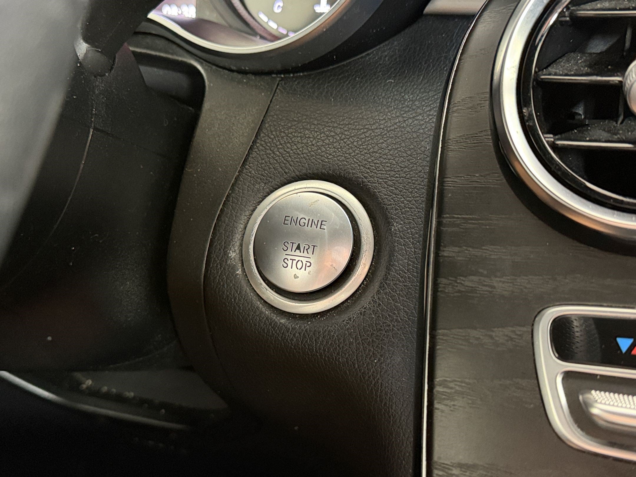 Certified 2019 Mercedes-Benz GLC 300 4MATIC image 17
