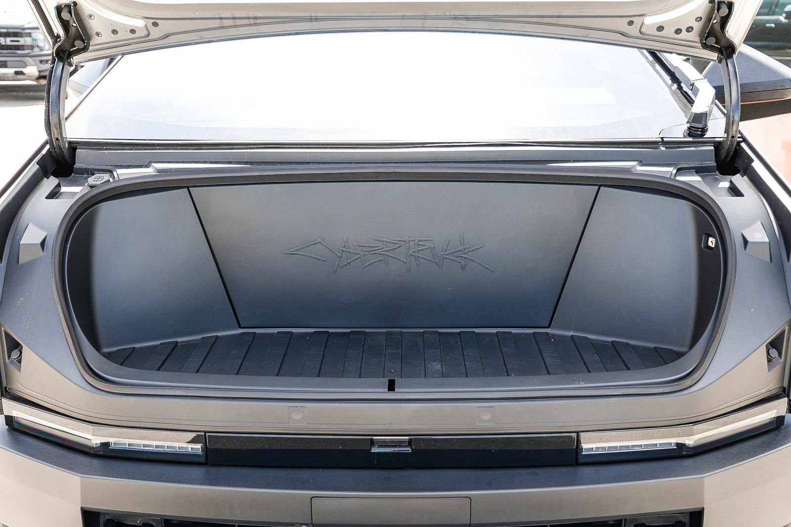 Used 2024 Tesla Cybertruck AWD Crew Cab image 27