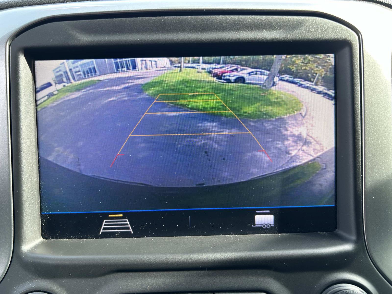 Used 2019 Chevrolet Silverado 1500 RST w/ Z71 Off-Road Package image 22