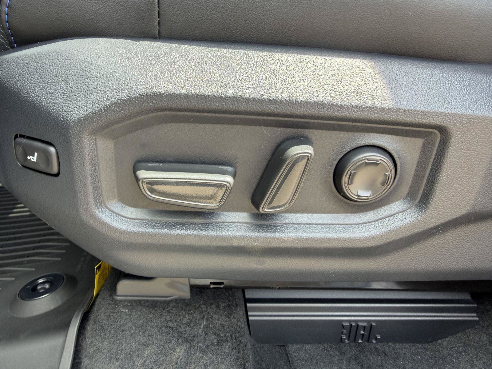 New 2026 Toyota Tundra Platinum AWD/4WD image 12