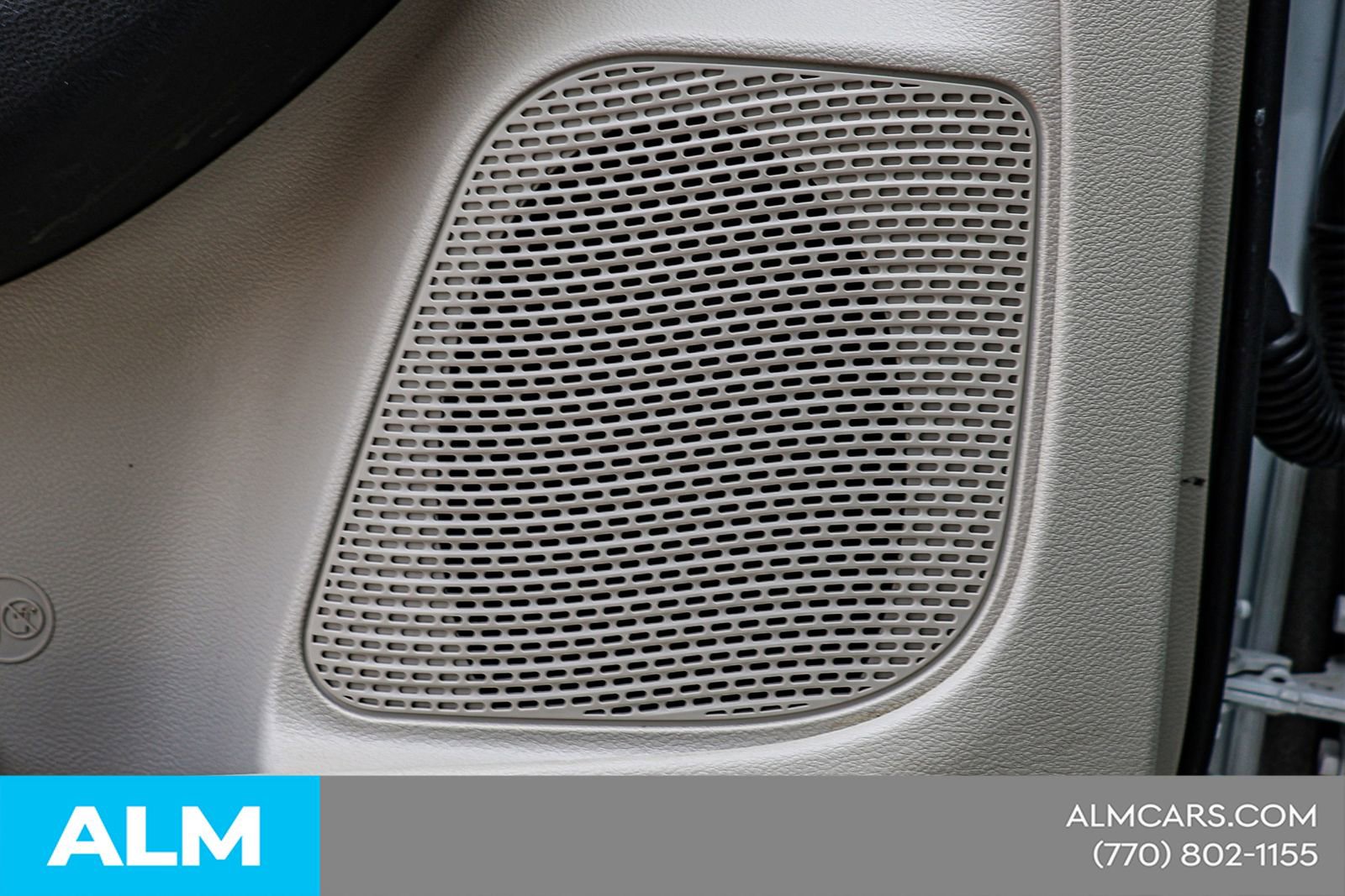 Used 2024 Chrysler Pacifica Touring-L image 41