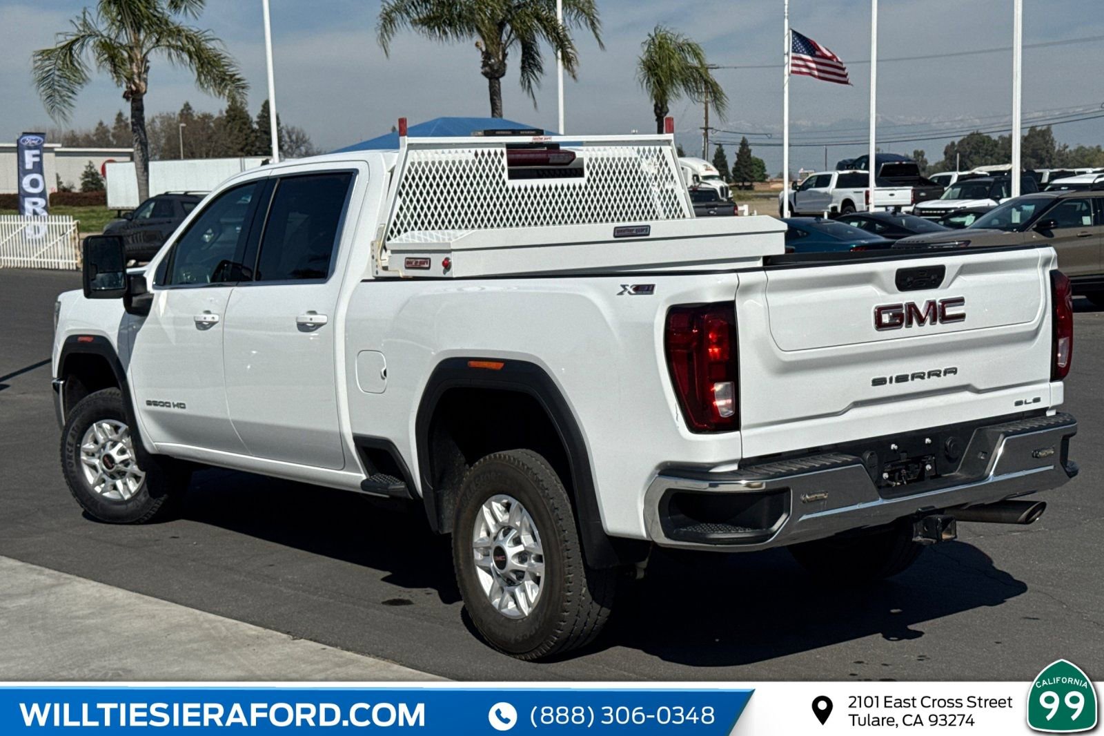 Used 2022 GMC Sierra 2500 SLE w/ SLE Convenience Package image 5