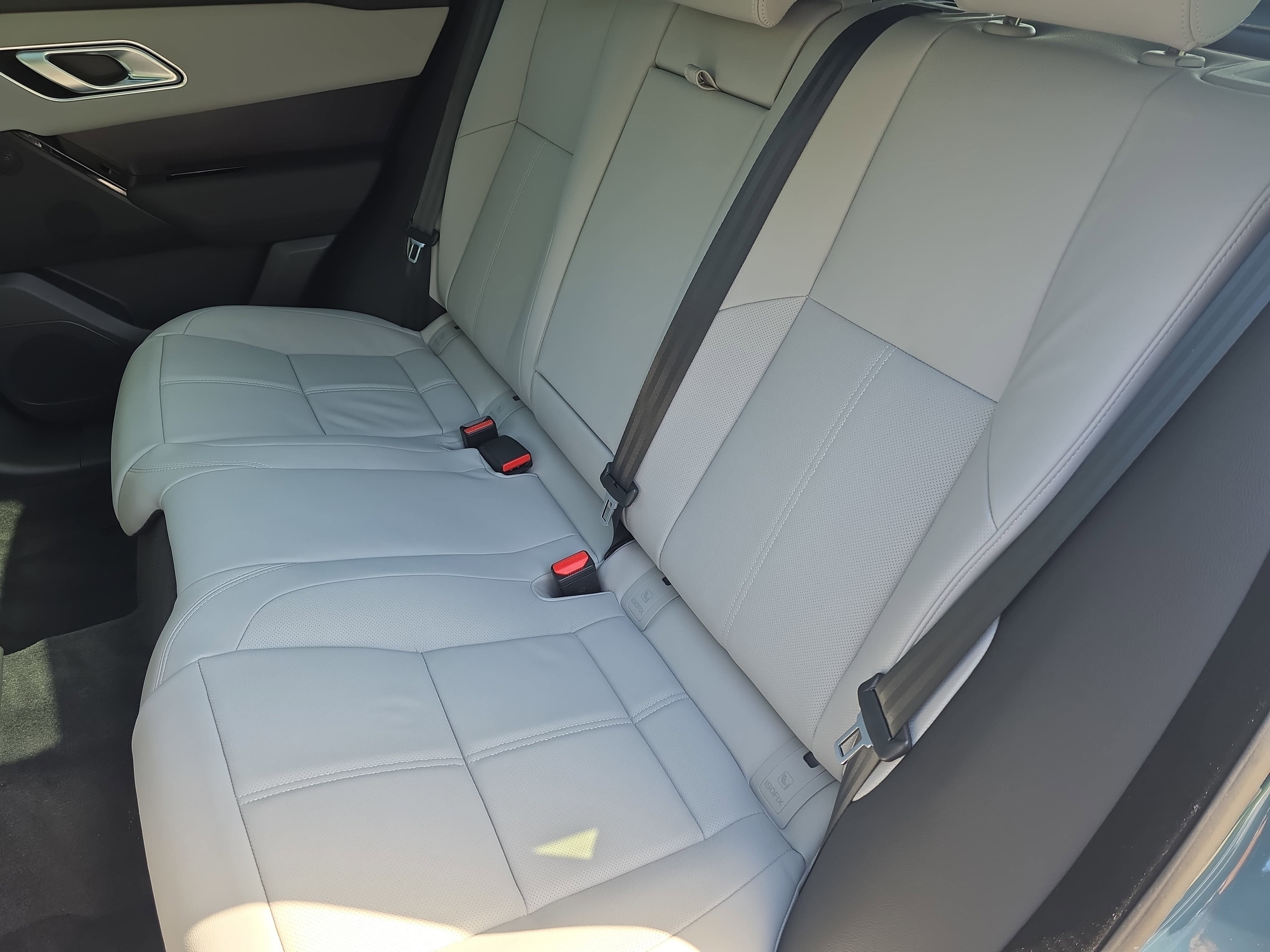 New 2026 Land Rover Range Rover Velar Dynamic SE AWD/4WD image 14