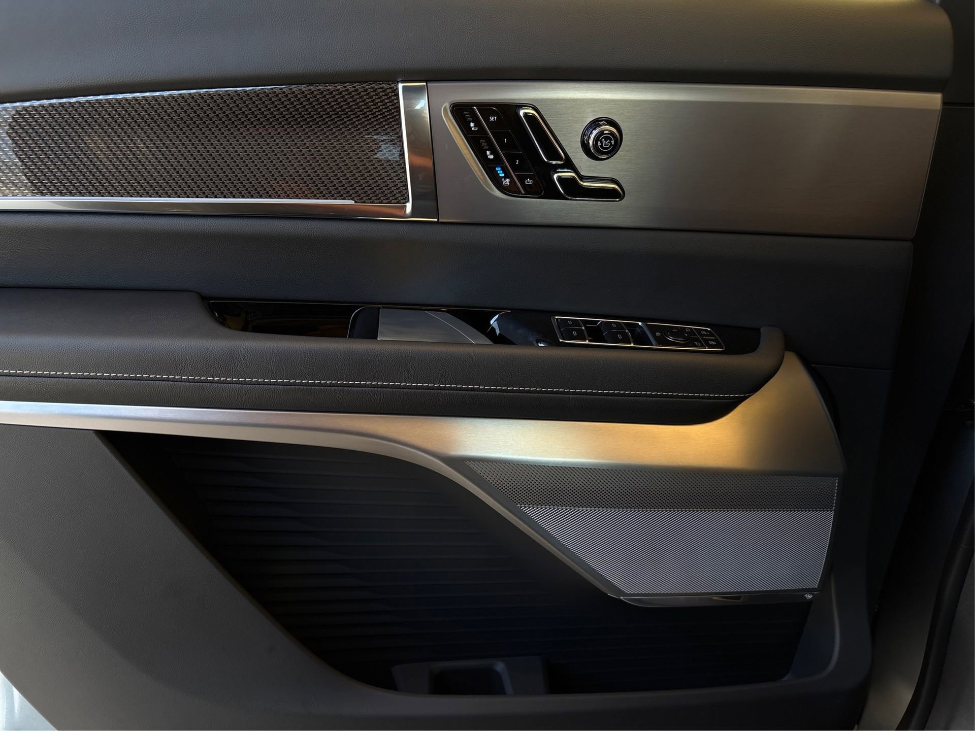 New 2026 Cadillac Vistiq Luxury image 21