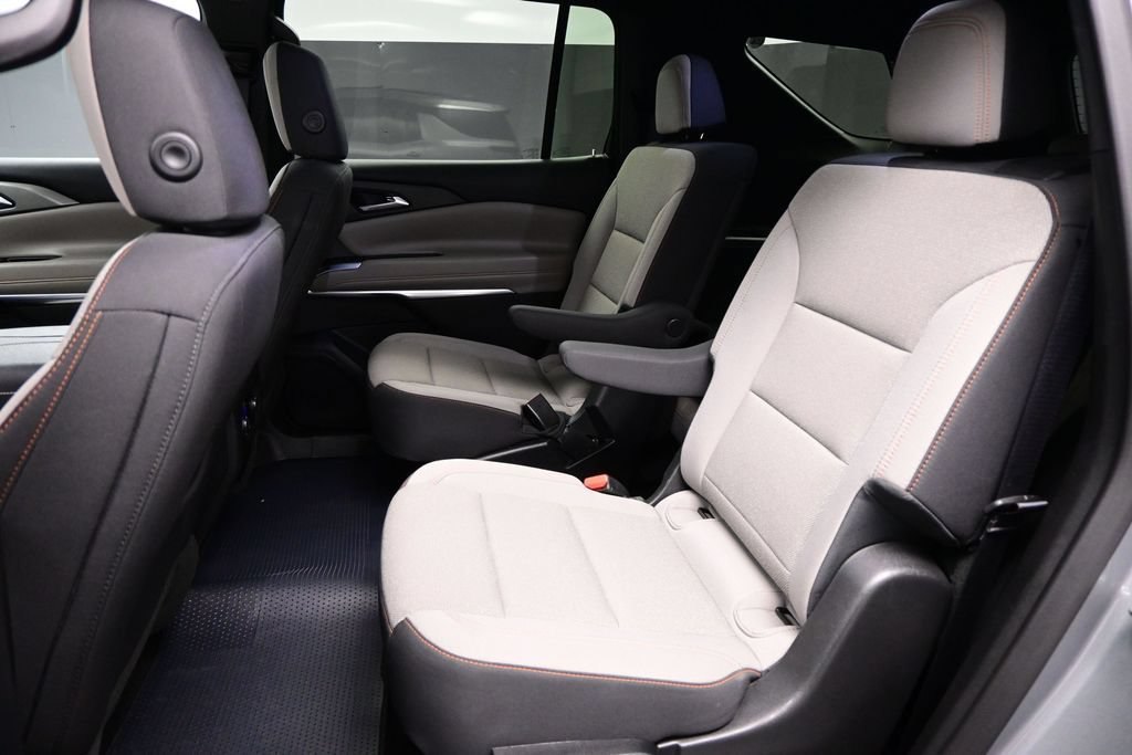 Used 2025 Chevrolet Traverse LT AWD/4WD image 26