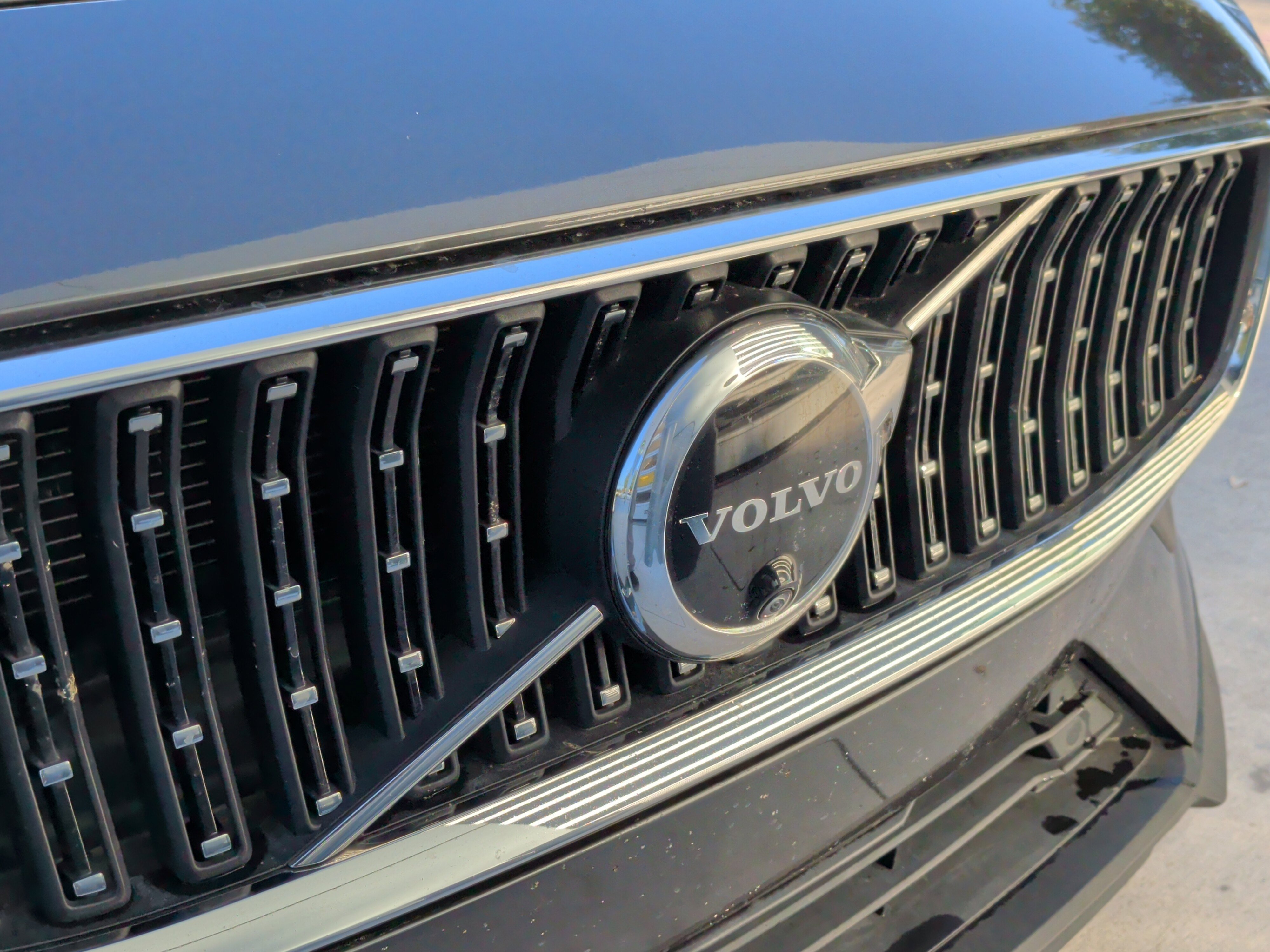 Used 2025 Volvo V60 B5 Cross Country Plus image 12