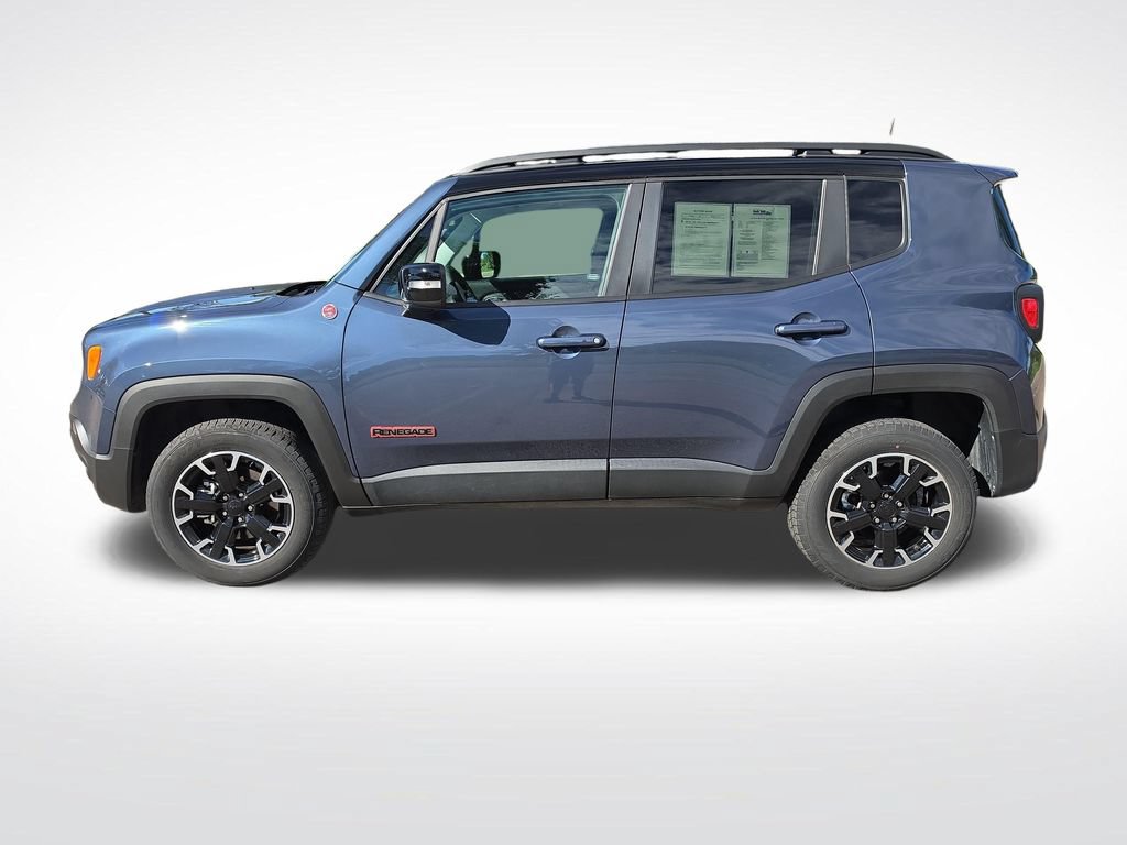 Used 2023 Jeep Renegade Trailhawk w/ Sun/Sound Group AWD/4WD image 2