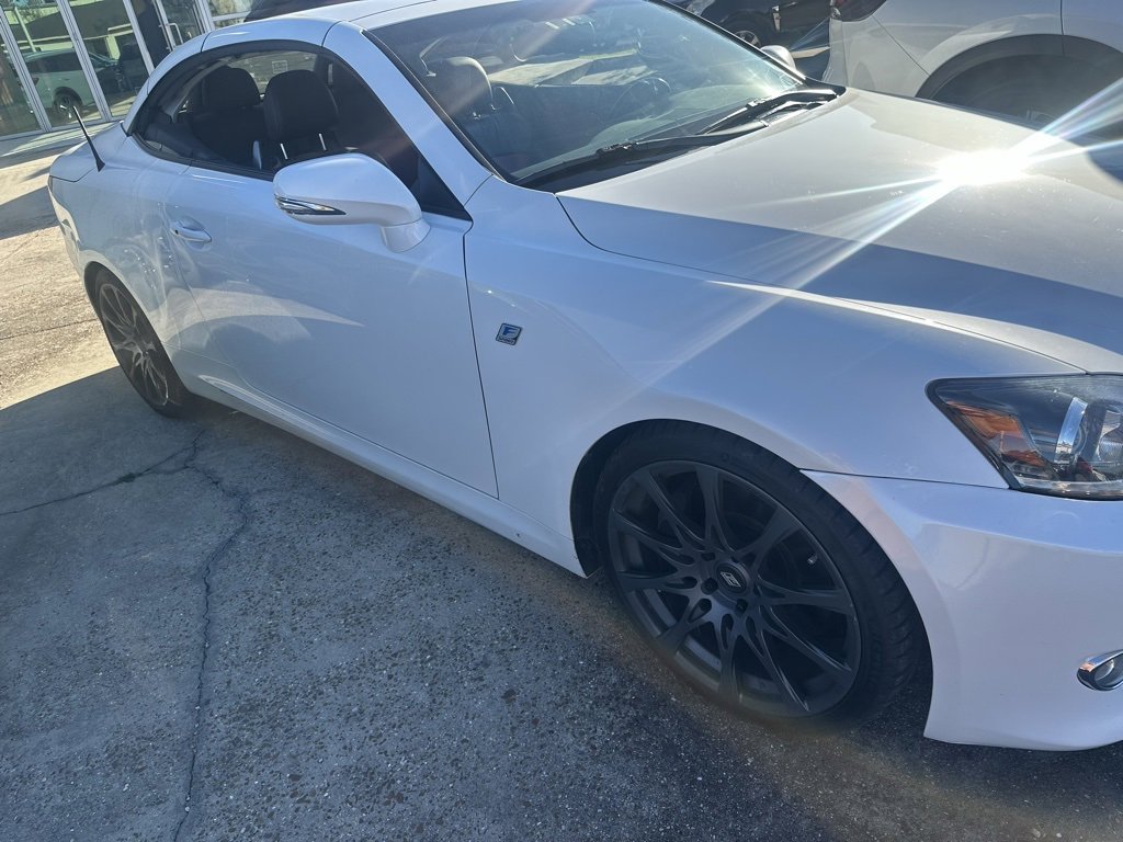 Used 2011 Lexus IS 350C image 9