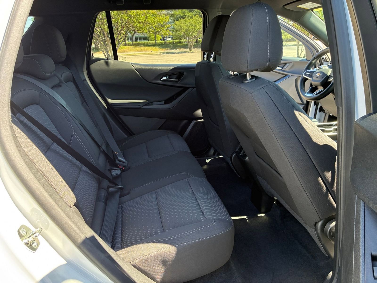Used 2025 Chevrolet Equinox LT FWD image 26