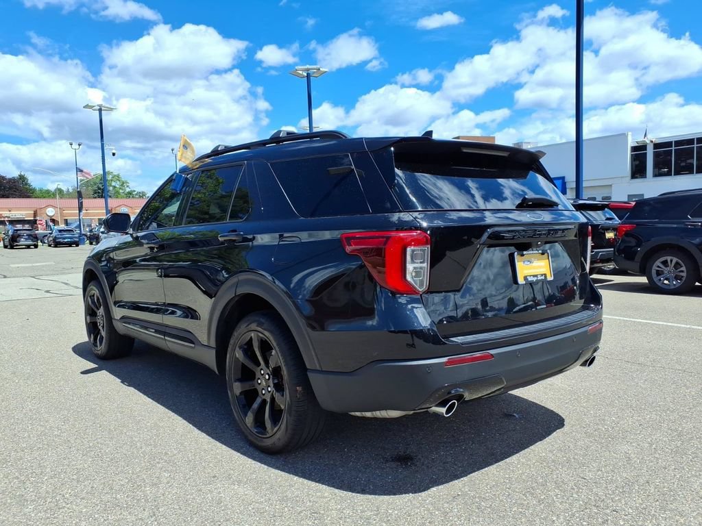 Certified 2023 Ford Explorer ST-Line AWD/4WD image 7