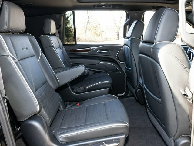 Used 2023 Cadillac Escalade ESV Premium Luxury image 73