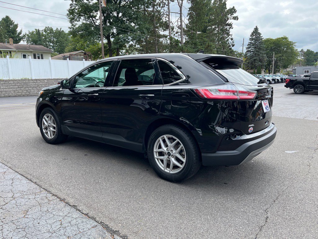 Used 2024 Ford Edge SEL image 4
