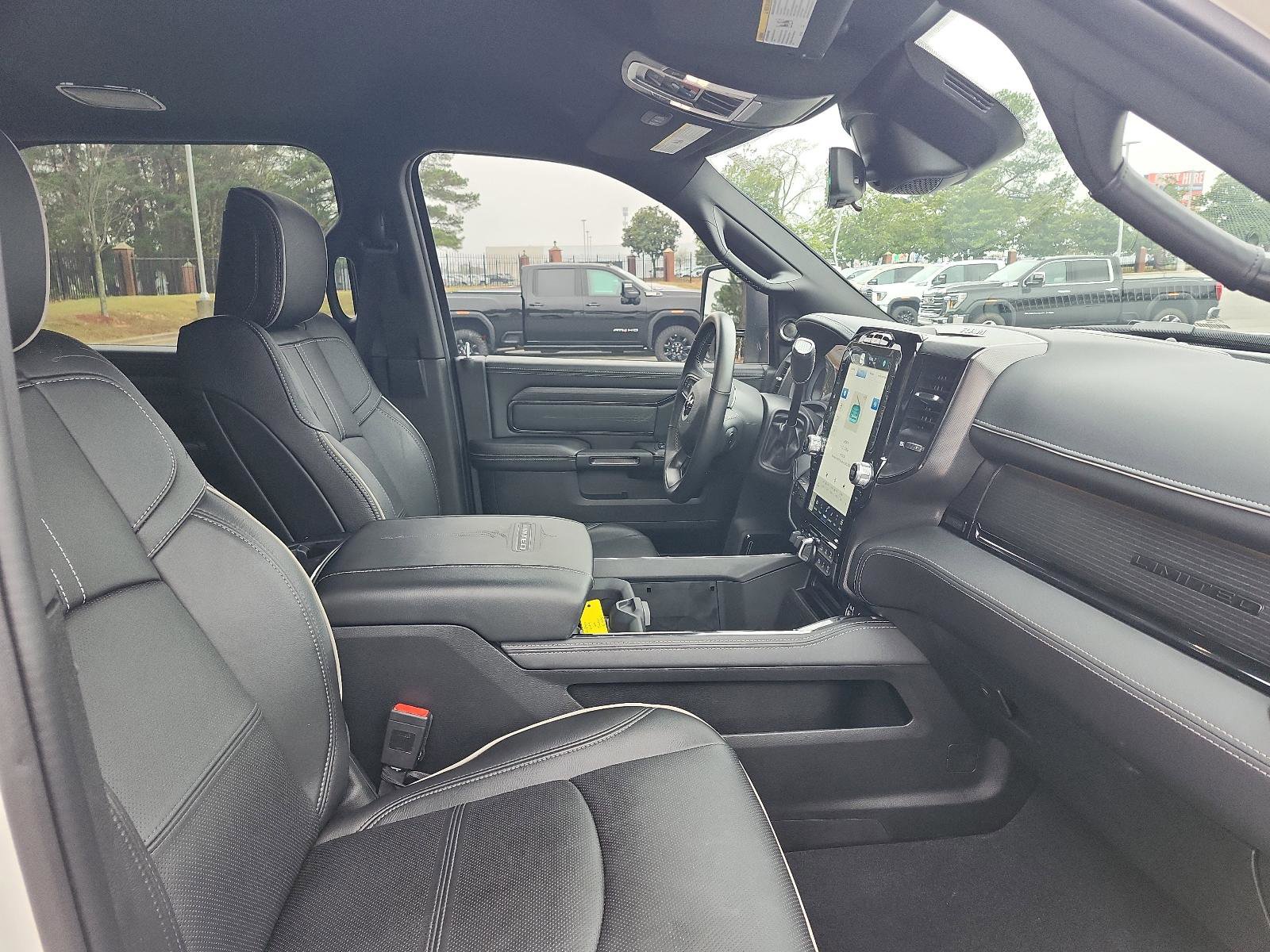 Used 2024 RAM 2500 Limited image 10