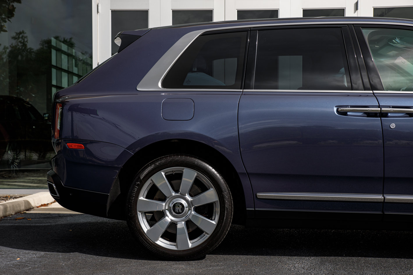 Certified 2019 Rolls-Royce Cullinan AWD/4WD image 15