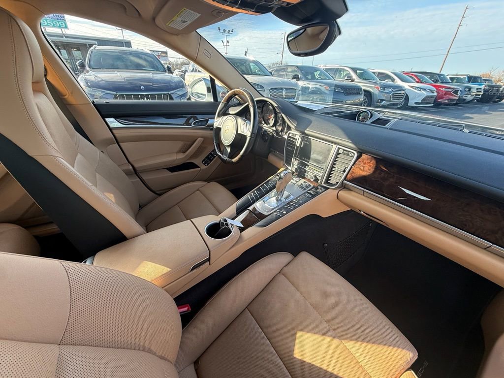 Used 2015 Porsche Panamera 4 image 24