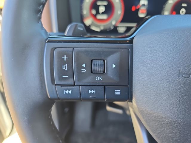 Used 2025 Nissan Rogue Platinum w/ Platinum Premium Package image 17