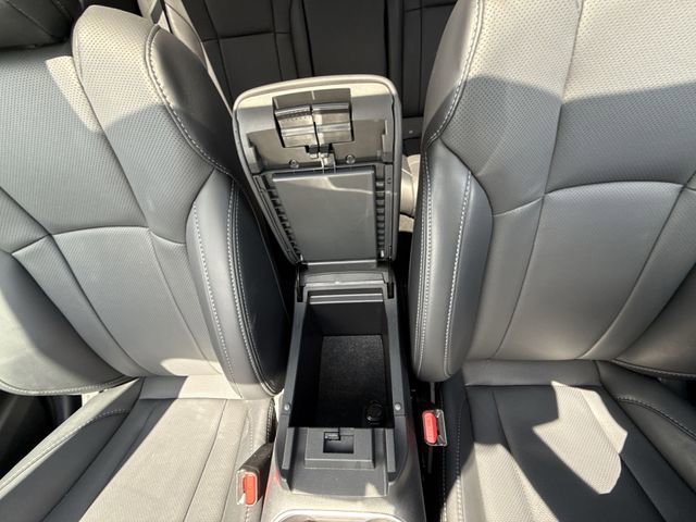 Used 2025 Subaru Outback Limited image 21