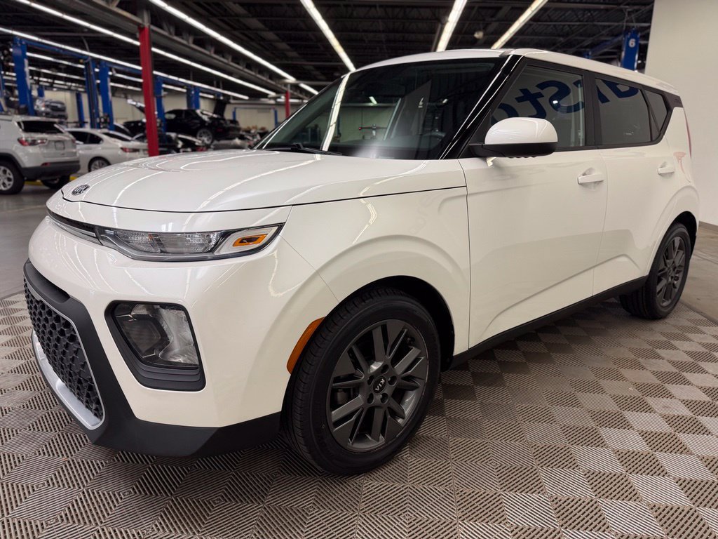 Used 2021 Kia Soul S FWD image 3