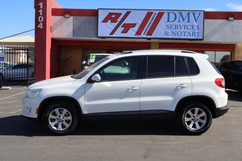 Used 2010 Volkswagen Tiguan 2WD image 4