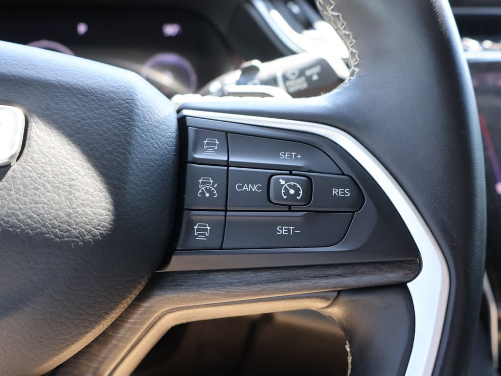 Used 2021 Jeep Grand Cherokee L Limited AWD/4WD image 29