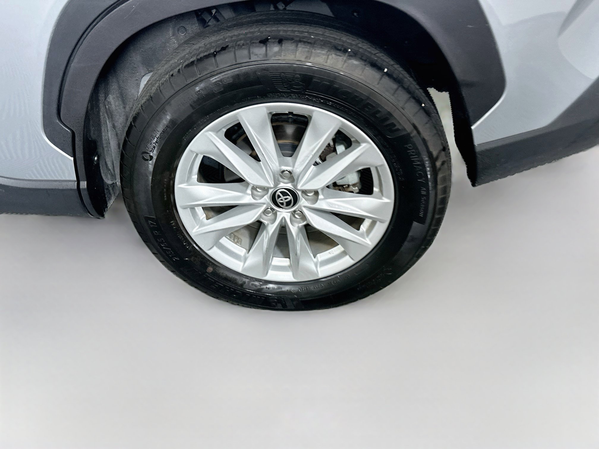 Used 2026 Toyota Corolla Cross LE FWD image 11