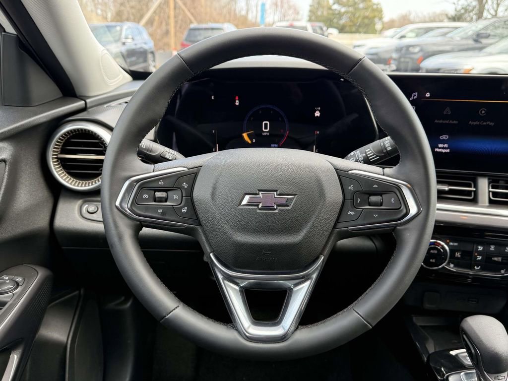 Used 2024 Chevrolet Trax ACTIV w/ Sunroof Package image 17