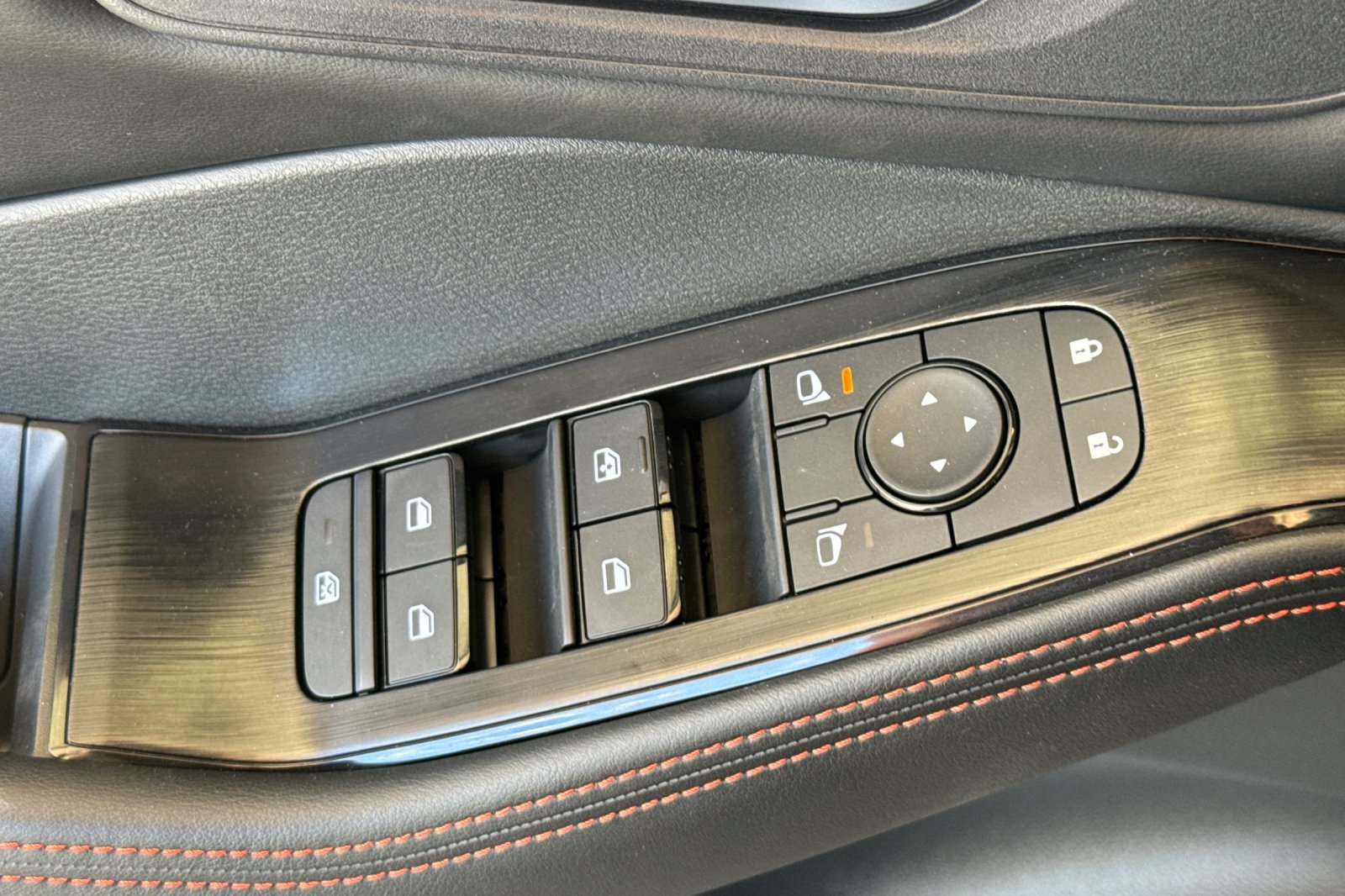 Certified 2025 Nissan Rogue SV AWD/4WD image 13