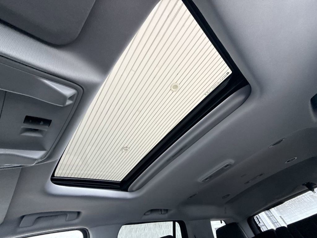 Certified 2020 Cadillac Escalade Luxury w/ Escalade Sport Edition image 19