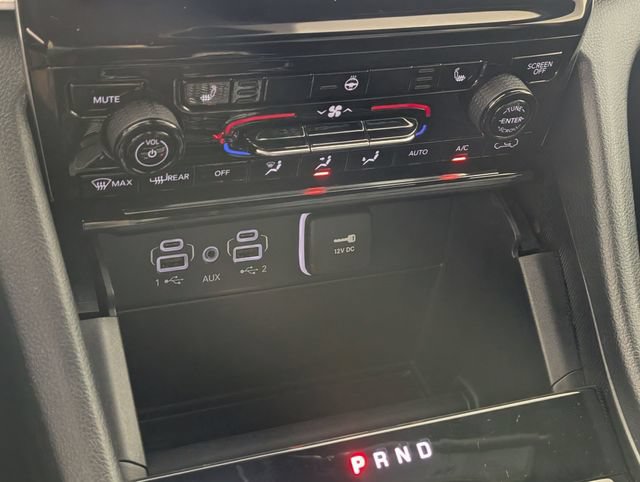 Used 2025 Jeep Grand Cherokee Limited AWD/4WD image 19
