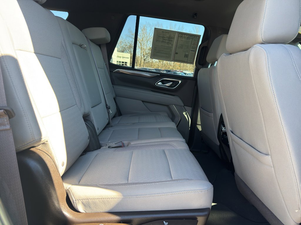 Used 2024 GMC Yukon SLE w/ Gmc Pro Safety Plus Package image 17
