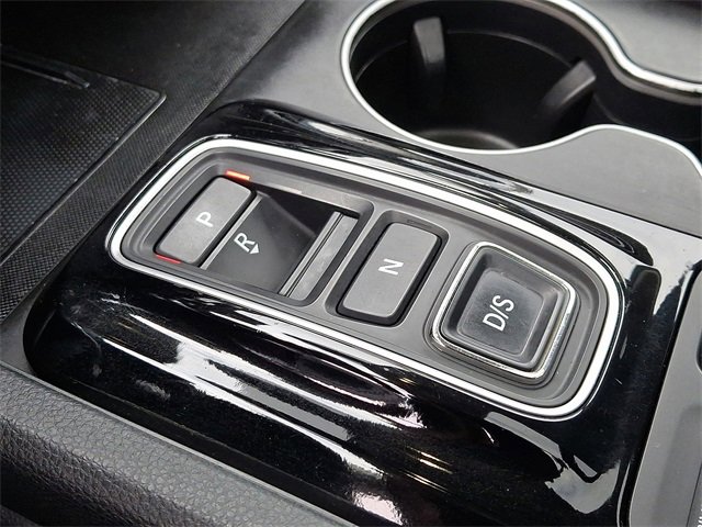 Used 2025 Honda Pilot Touring image 17