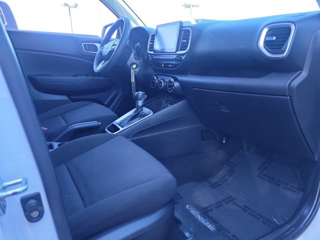 Used 2021 Hyundai Venue SE FWD image 19